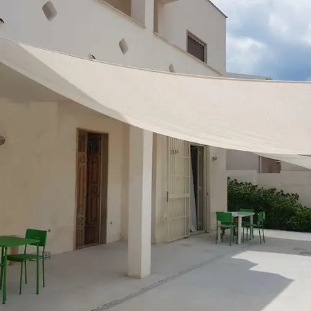 Ellumara Ferienhaus *